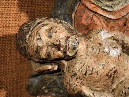 36 / 5.000 Risultati della traduzione Risultato di traduzione Polychrome wooden sculpture "la Pietà"